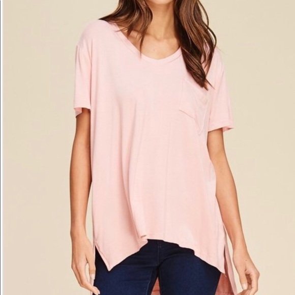 1 LEFT// Bamboo Pocket V Neck - Picture 1 of 5